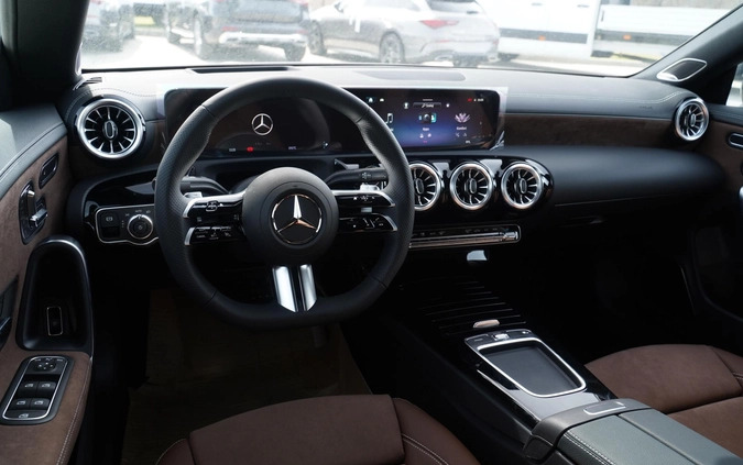 Mercedes-Benz CLA cena 250533 przebieg: 1, rok produkcji 2024 z Wisła małe 326